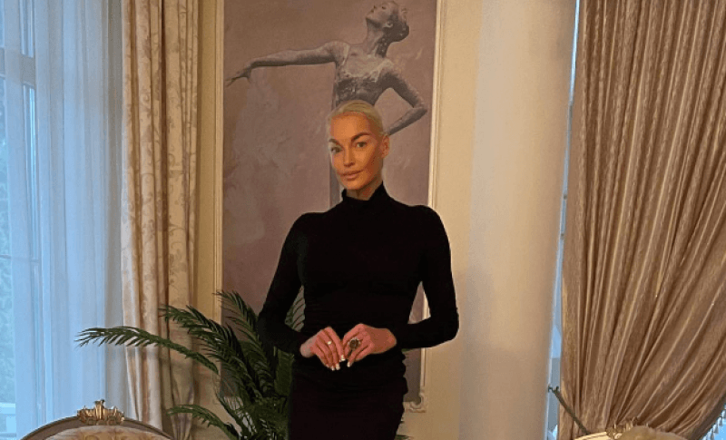 "Фу, мерзость": шпагатесу Волочкова заплевали за банный шпагат