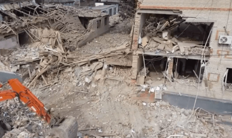 Будівлі зруйновані: РФ вдарила по Сумщині аналогом американської "розумної бомби" - Defense Express