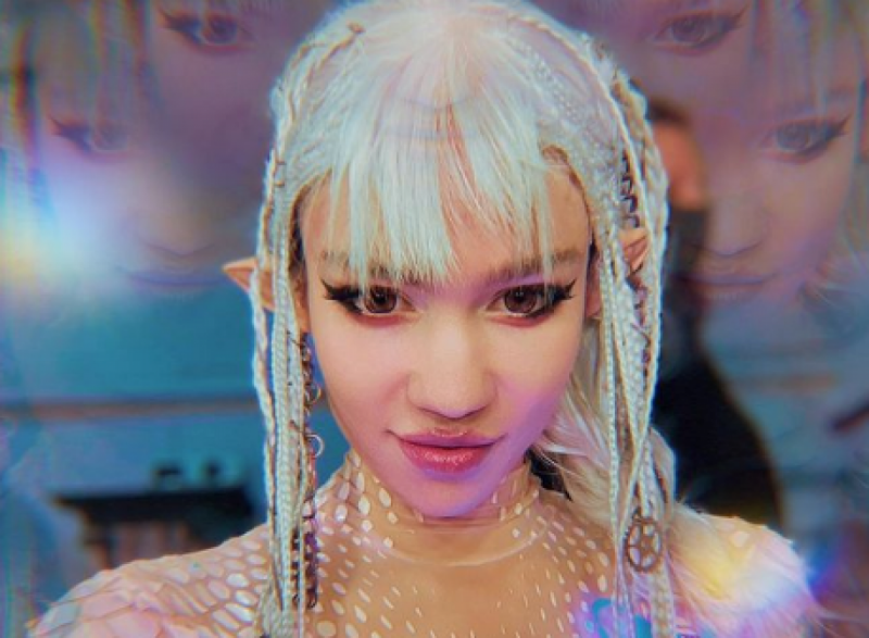 Колишня дружина Ілона Маска показала їхню крихітку-доньку та назвала дивне ім'я дівчинки