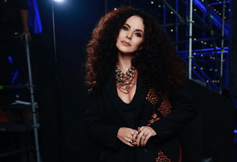 Появились новообразования: Настя Каменских экстренно отменяет концерты