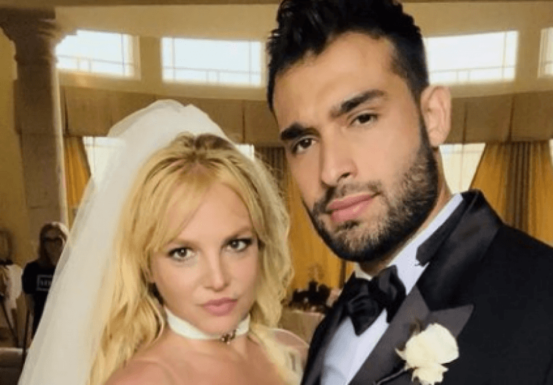 Бритни Спирс и ее молодой муж на грани развода - СМИ