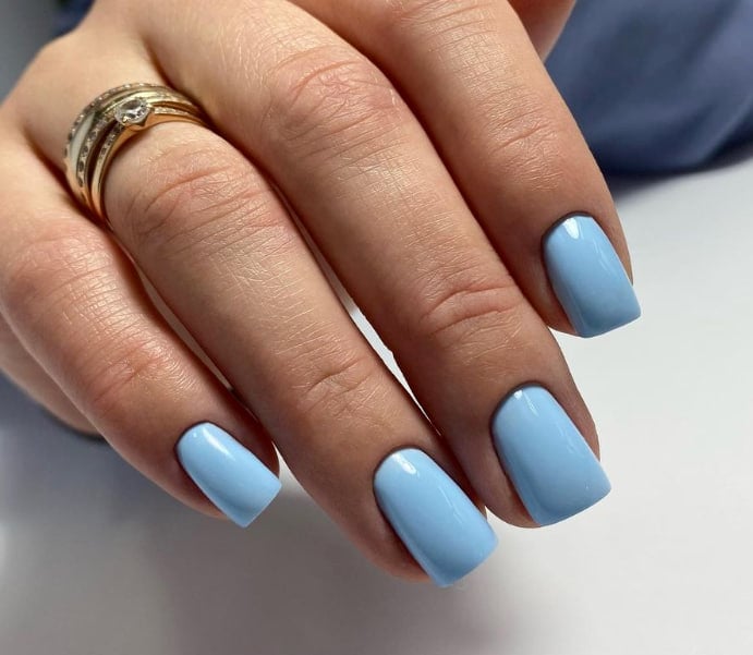 Гарний блакитний манікюр 2023 Гарний блакитний манікюр 2023
