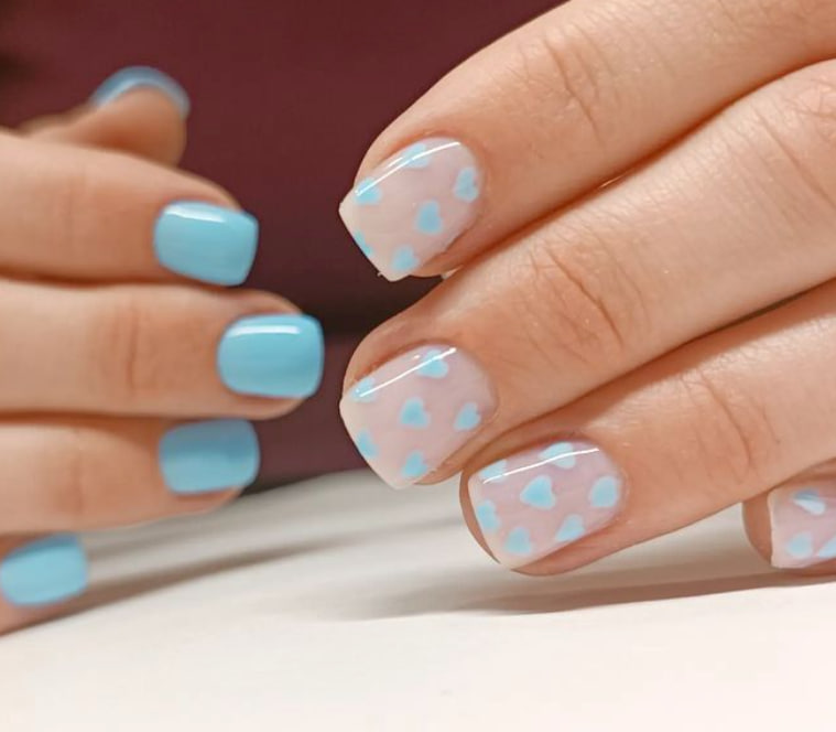 Гарний блакитний манікюр 2023 Гарний блакитний манікюр 2023