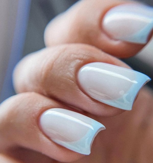 Гарний блакитний манікюр 2023 Гарний блакитний манікюр 2023