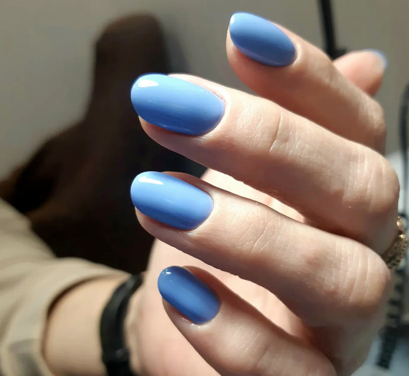 Гарний блакитний манікюр 2023 Гарний блакитний манікюр 2023