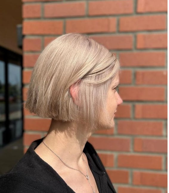 Жіночі короткі стрижки 2023