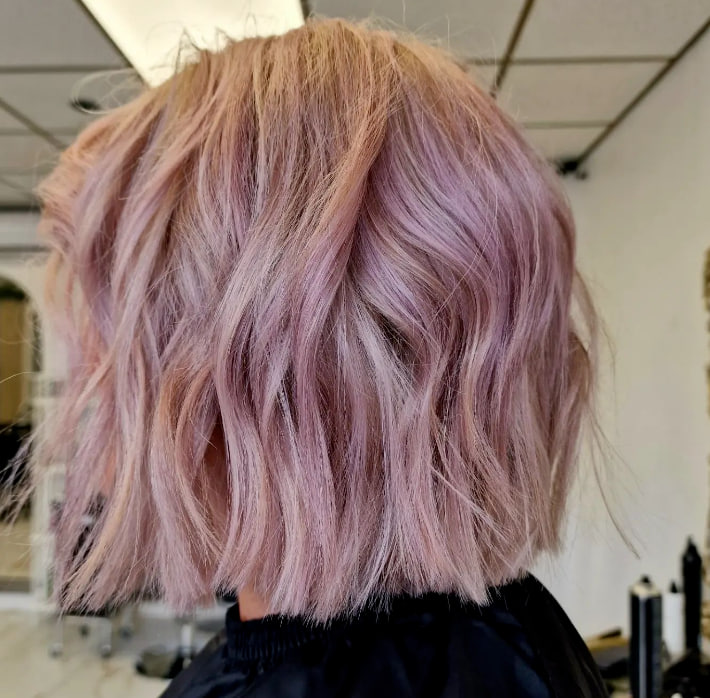 Жіночі короткі стрижки 2023