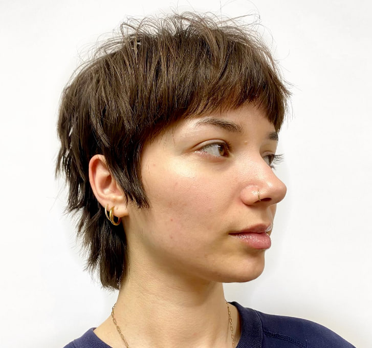 Жіночі короткі стрижки 2023