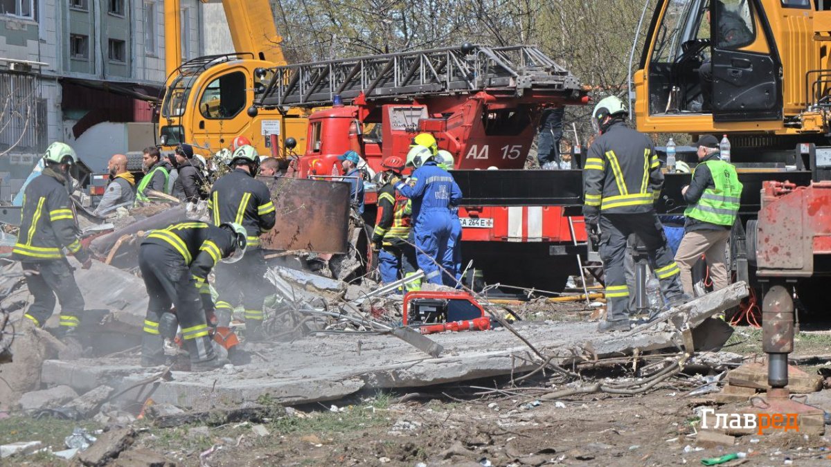 Ракетний удар по Умані 28 квітня Ракетний удар по Умані 28 квітня