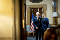 Макрон і Байден хочуть залучити Китай до припинення війни в Україні - Reuters