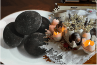 Бриллиантовые мерцающие писанки на Пасху: как покрасить яйца вином