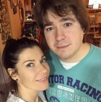 Звезда Ворониных отреагировала на то, что ее брат зверски убил двух человек