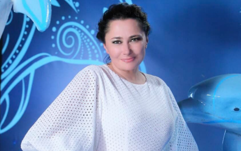 49-летняя Елена Мозговая показала подробное фото своего лица вблизи