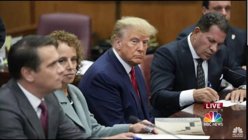 Арешт скасовано: Трамп покинув зал суду і відправився додому