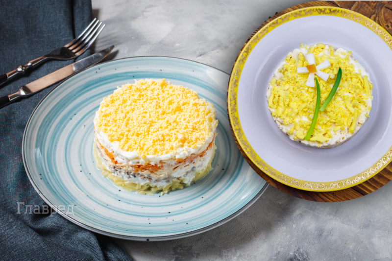 Новый рецепт знаменитого салата, который обожают все: всего 2 ингредиента сделают блюдо королевским