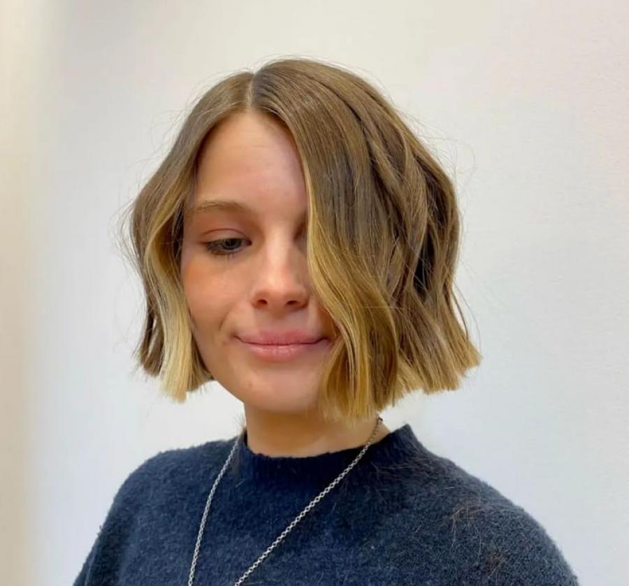 Контурний боб - приголомшлива стрижка 2023, що може стати родзинкою кожної жінки влітку Контурний боб - приголомшлива стрижка 2023, що може стати родзинкою кожної жінки влітку