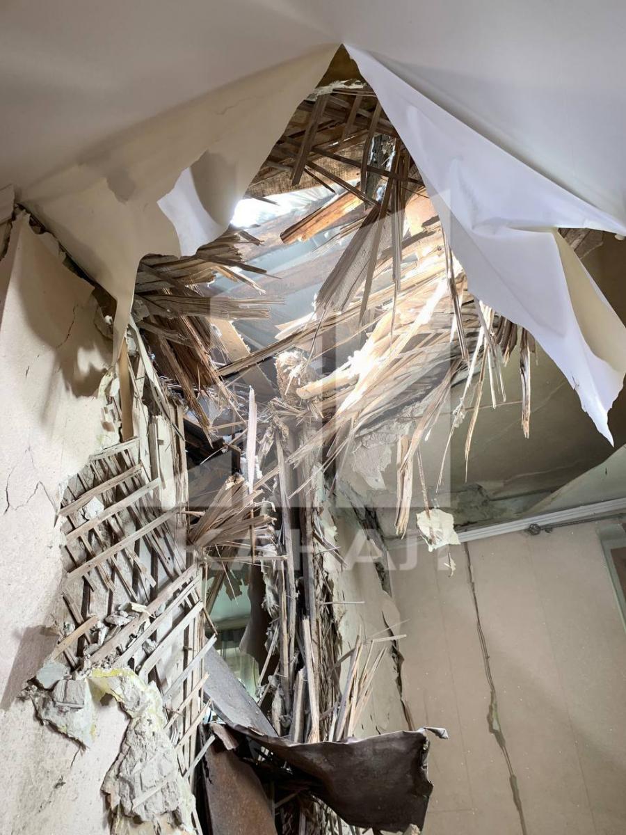 Наслідки попадання бойової частини ракети у будинок в Дніпрі Наслідки попадання бойової частини ракети у будинок в Дніпрі