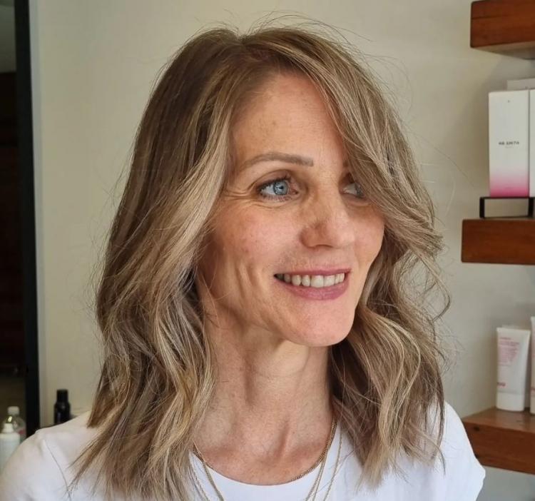 стрижка асимметричный лоб