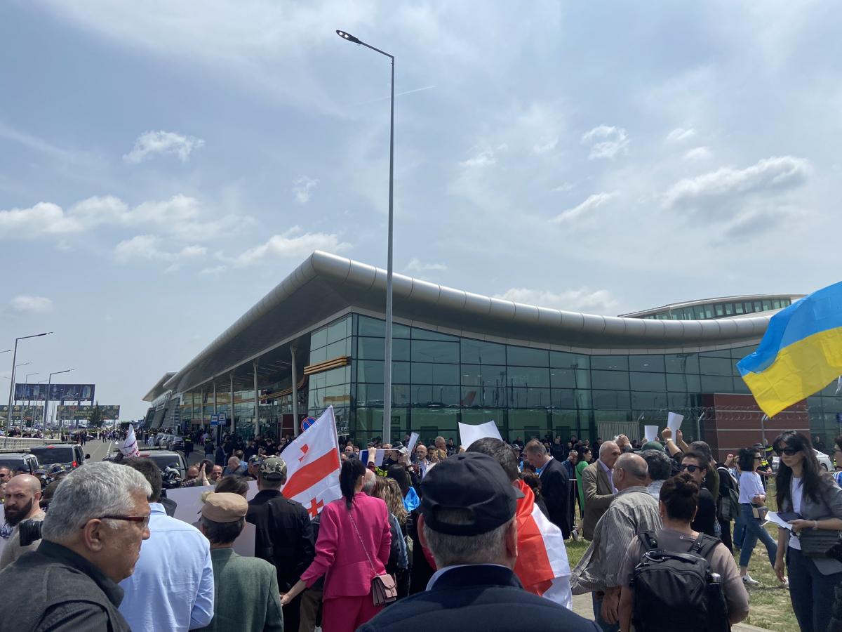 Грузини протестують через приліт першого за 4 роки рейсового літака з РФ