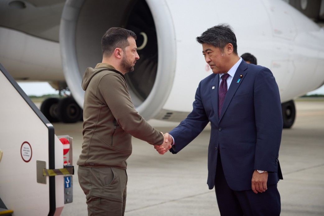 Зеленський прилетів до Японії на саміт 'Великої сімки': фоторепортаж