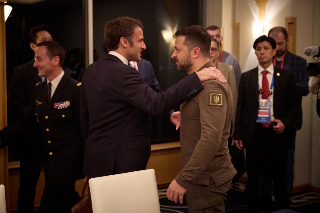 Зеленський прилетів до Японії на саміт 'Великої сімки': фоторепортаж