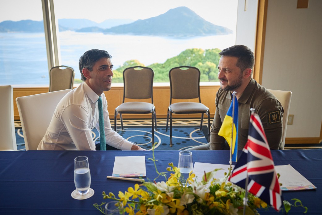 Зеленський прилетів до Японії на саміт 'Великої сімки': фоторепортаж