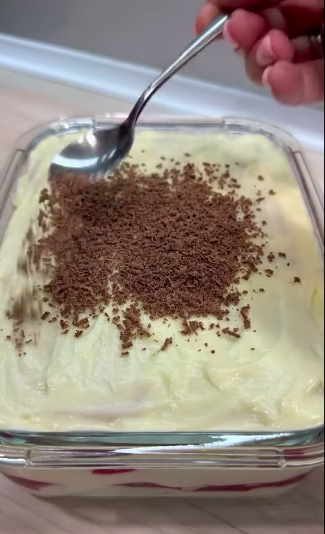 Торт без випічки повинен просочитися в холодильнику 5 годин 