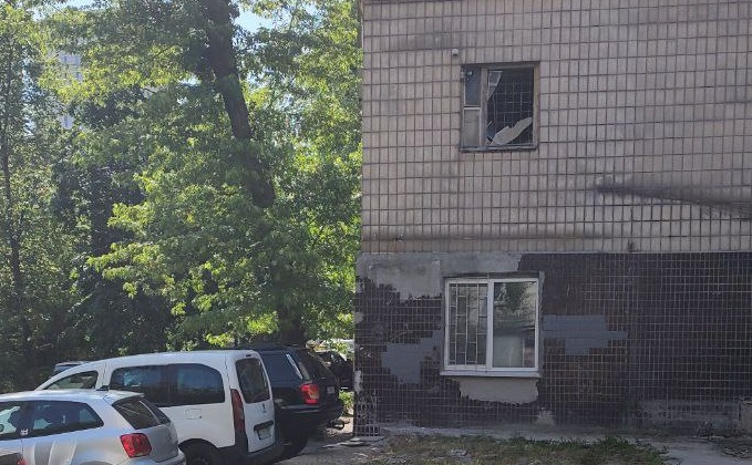 Удар дрона по багатоповерхівці у Києві Удар дрона по багатоповерхівці у Києві