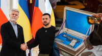 Знак мужності: президент Чехії подарував Зеленському легендарний пістолет