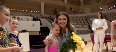 Опухла і в трениках: коханка Путіна Кабаєва з'явилася на публіці