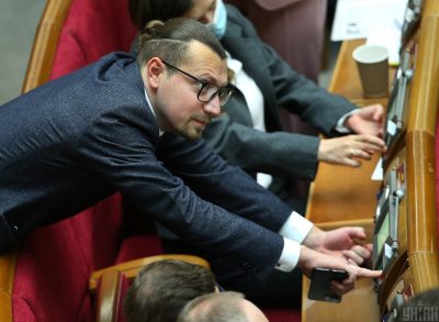 Нардеп Безгін досі не отримав покарання за продаж квартири в Криму, тоді як майно Зеленського відібрали - ЗМІ