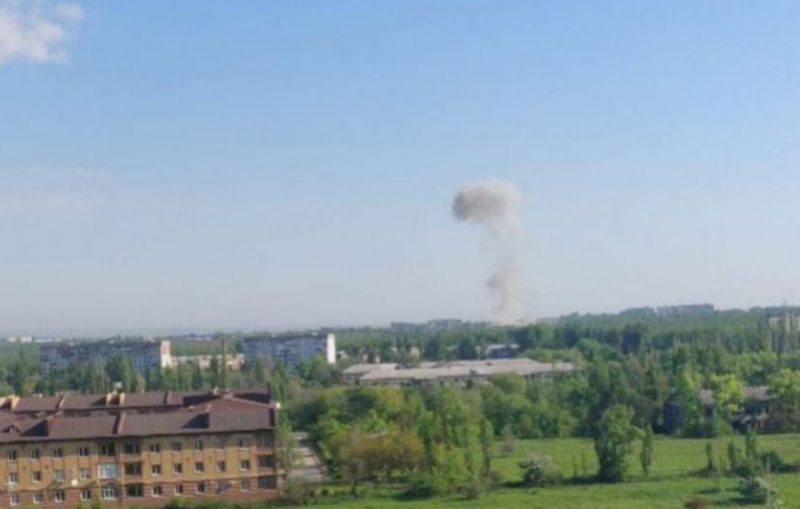 Вибухи прогриміли в окупованих Луганську та Токмаку: подробиці потужної "бавовни"