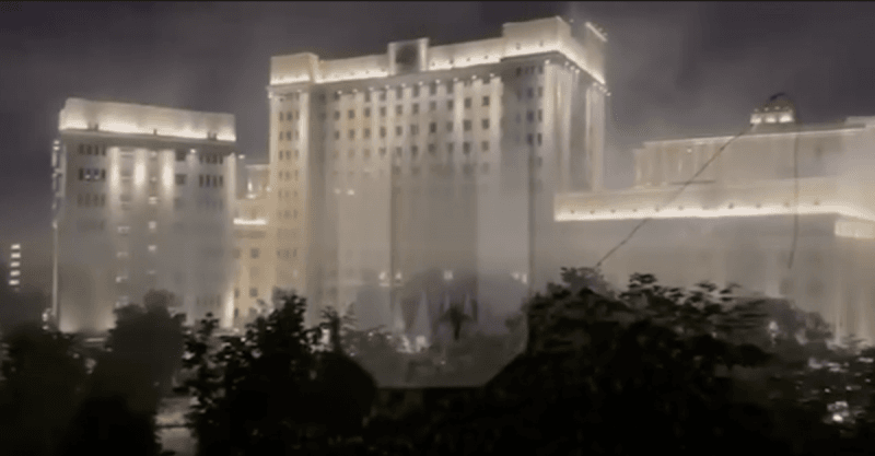 В Москве загорелось здание Минобороны РФ