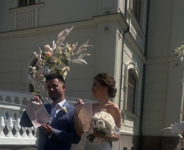 Мурат, весілля