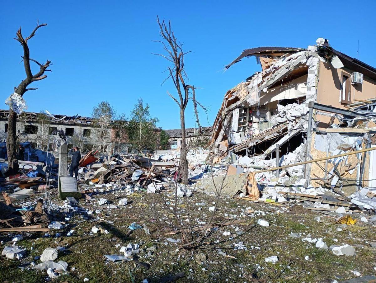 Ракетний удар по передмістю Дніпра 3 червня Ракетний удар по передмістю Дніпра 3 червня
