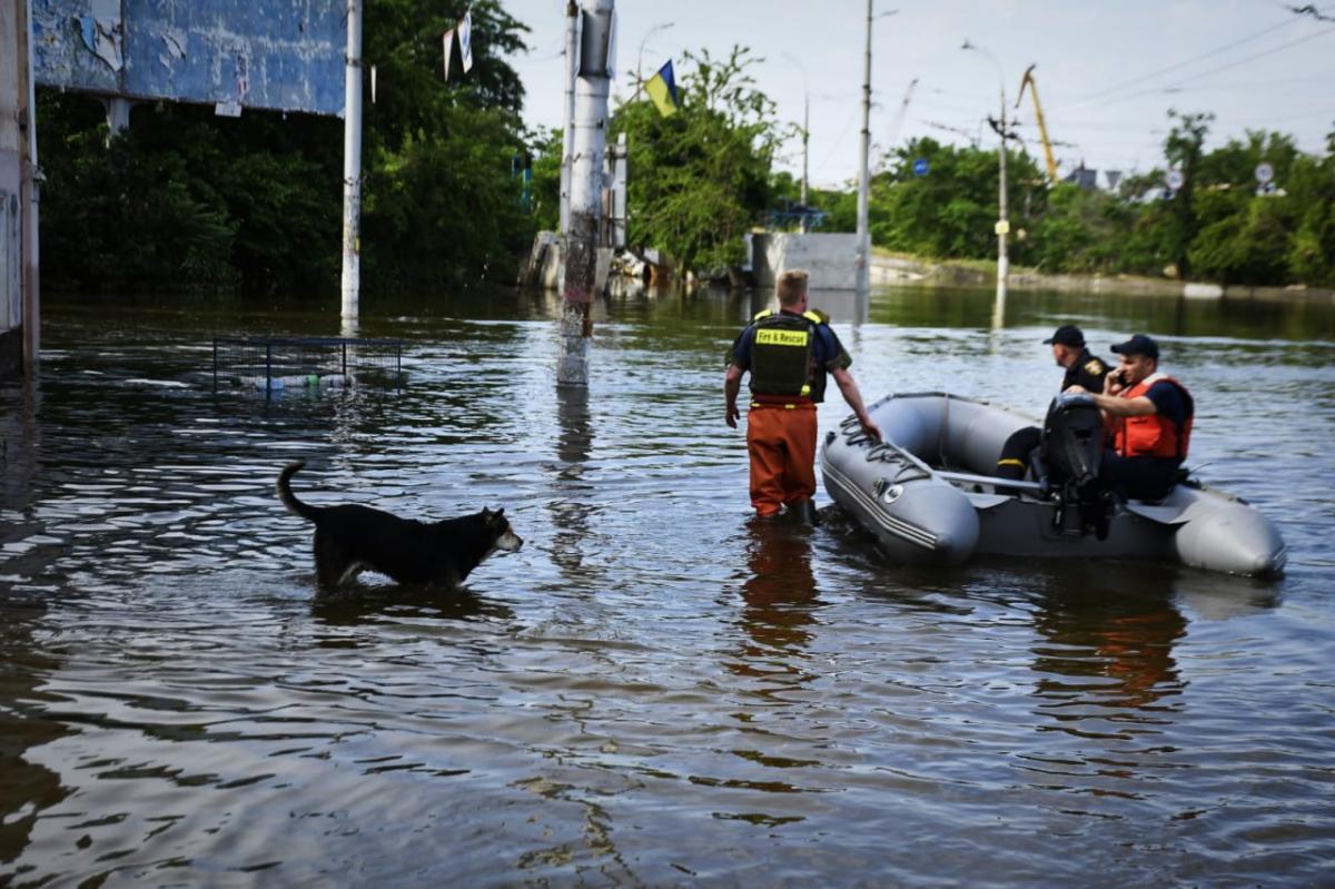 Ситуація із підтопленням у Херсонській області Ситуація із підтопленням у Херсонській області