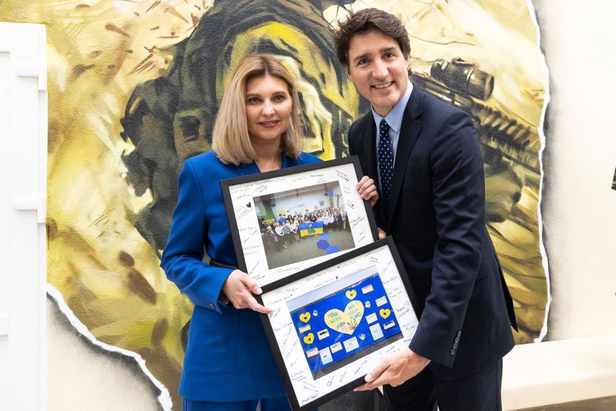 Образ для ділових жінок: Олена Зеленська показала костюм, який став хітом