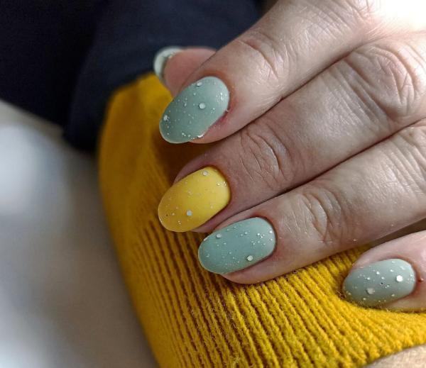 Який манікюр не старить руки після 60 років: 5 речей, які слід враховувати Який манікюр не старить руки після 60 років: 5 речей, які слід враховувати