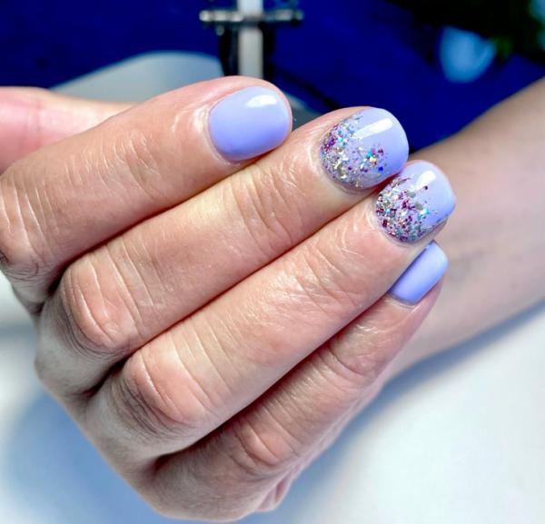 Який манікюр не старить руки після 60 років: 5 речей, які слід враховувати Який манікюр не старить руки після 60 років: 5 речей, які слід враховувати