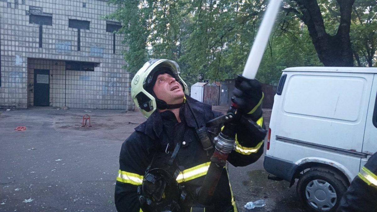 Вибух у багатоповерхівці у Києві Вибух у багатоповерхівці у Києві