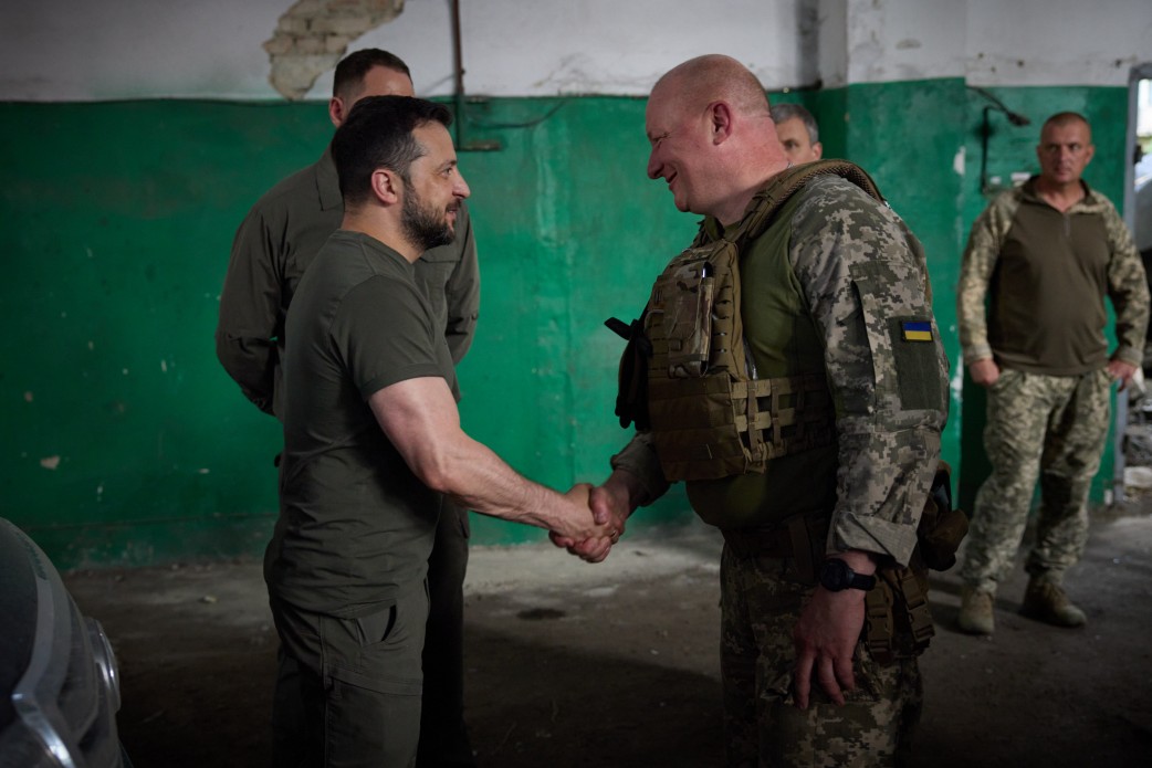 Президент України відвідав підрозділи ЗСУ Президент України відвідав підрозділи ЗСУ