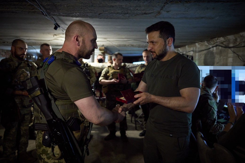 Президент України відвідав підрозділи ЗСУ Президент України відвідав підрозділи ЗСУ