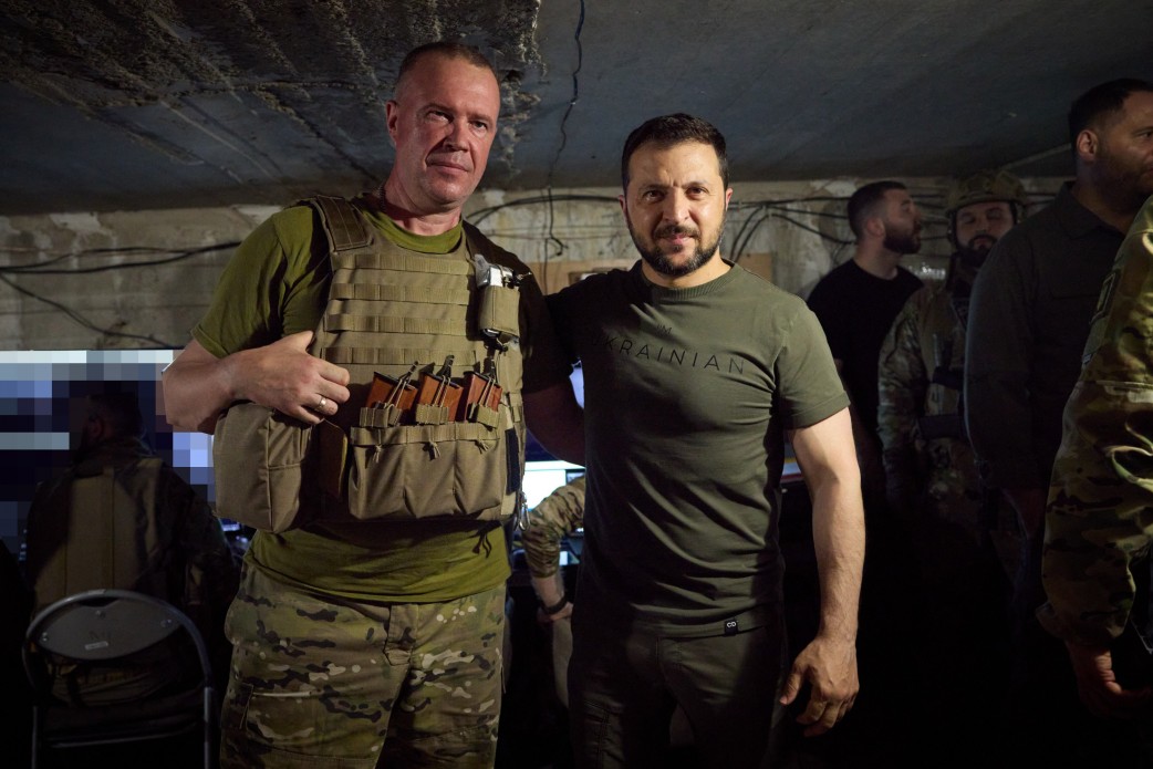 Президент України відвідав підрозділи ЗСУ Президент України відвідав підрозділи ЗСУ