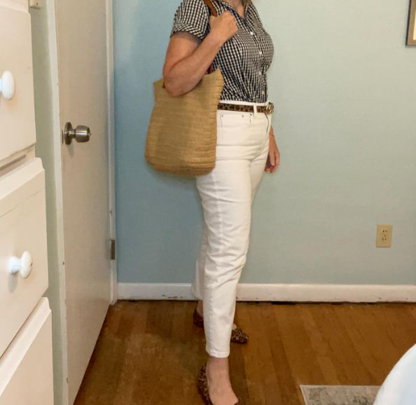 Базовий гардероб жінки за 60