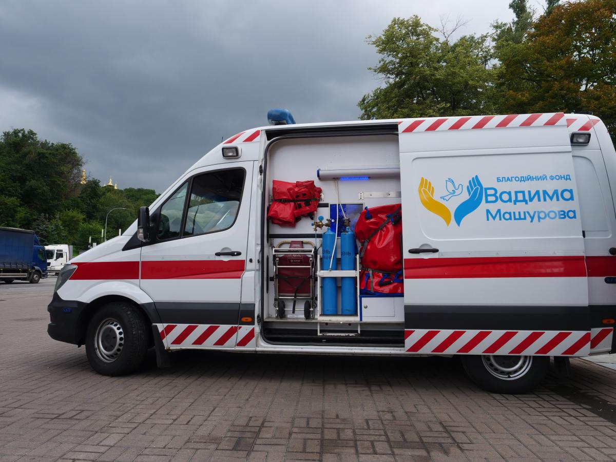 Фонд Вадима Машурова придбав для ЗСУ надсучасний реанімобіль