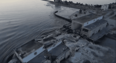 Каховская ГЭС после взрыва