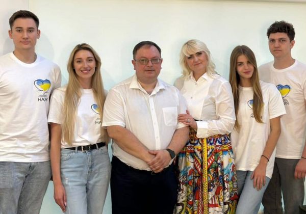 "З Україною в серці": БФ молодіжної ініціативи "Надія" проведе хвилю аукціонів в Європі та США для збору коштів на медобладнання