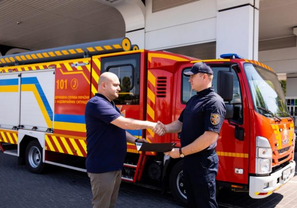 Україна отримала гуманітарну допомогу та пальне від Азербайджану для постраждалих від катастрофи на Каховській ГЕС