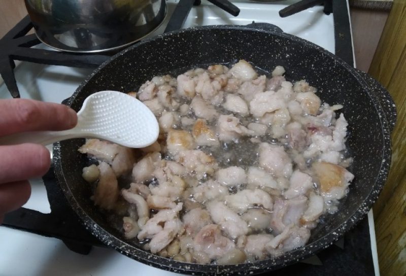 Можно ли жарить мясо на сале: неожиданный ответ просто сразит наповал