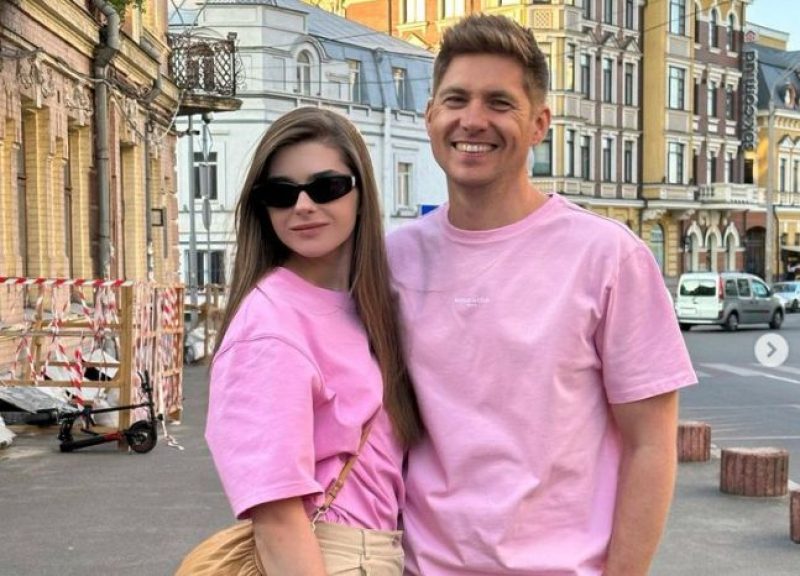 Остапчук, может, снова станет отцом: девушку ведущего заподозрили в беременности